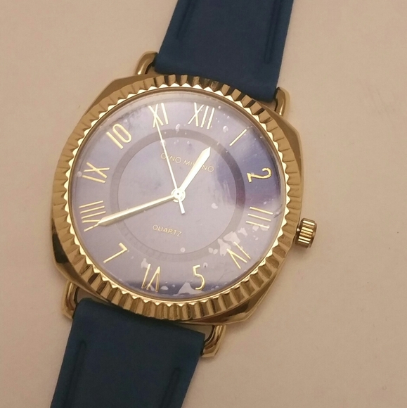 Watch: Blue & Gold Sophisticated Watch - Picture 5 of 6